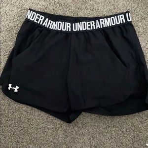 Black Under Armour shorts